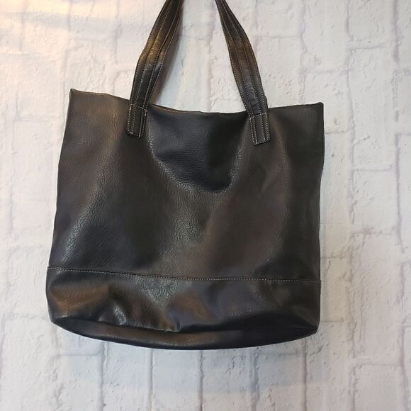 EMILIE M. Faux Leather Classic Tote Bag - Picture 5 of 8